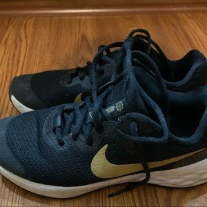 Youth Nike Sneakers size 5